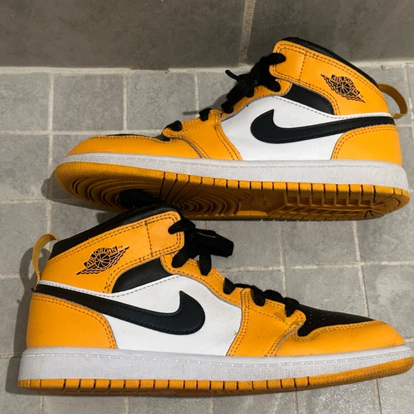 Kids Air Jordan Retro 1  Mid - Picture 1 of 13